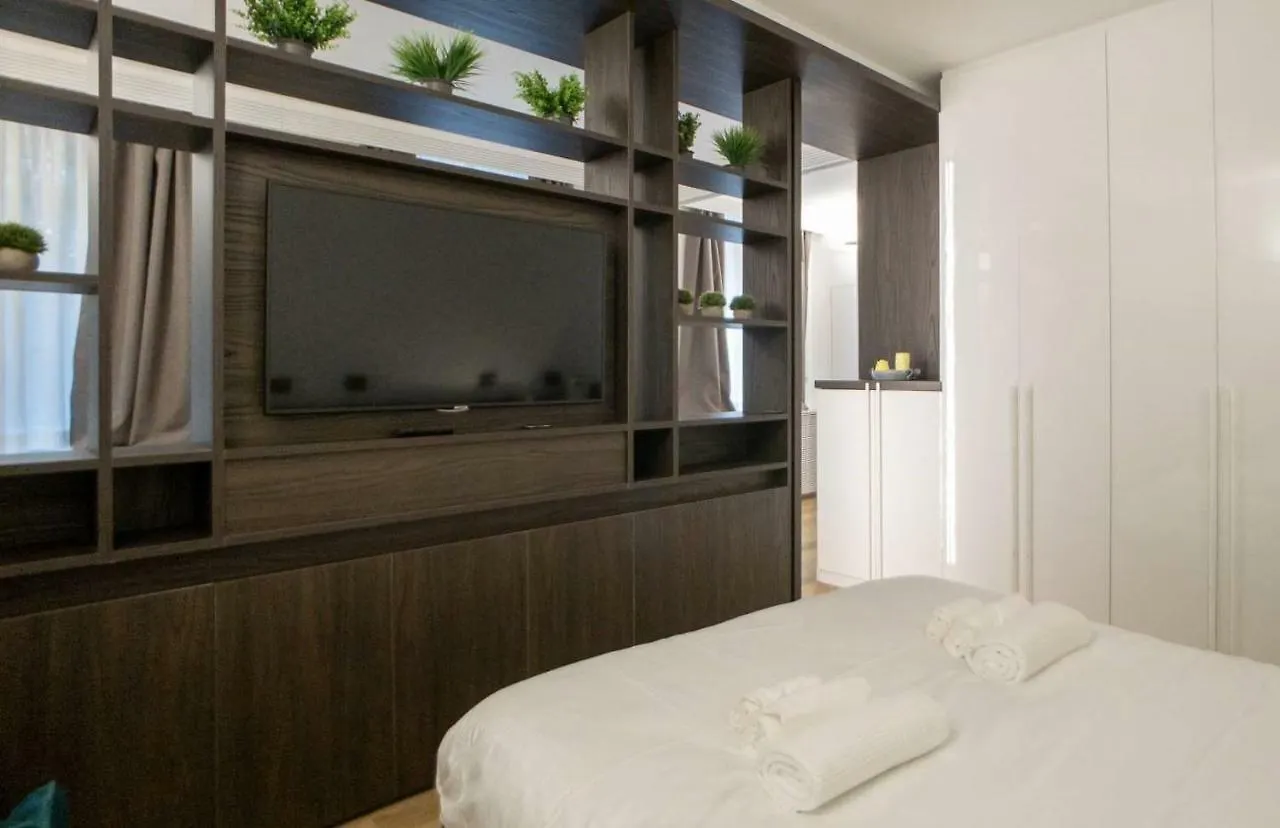 Madonnina Apartment Milan